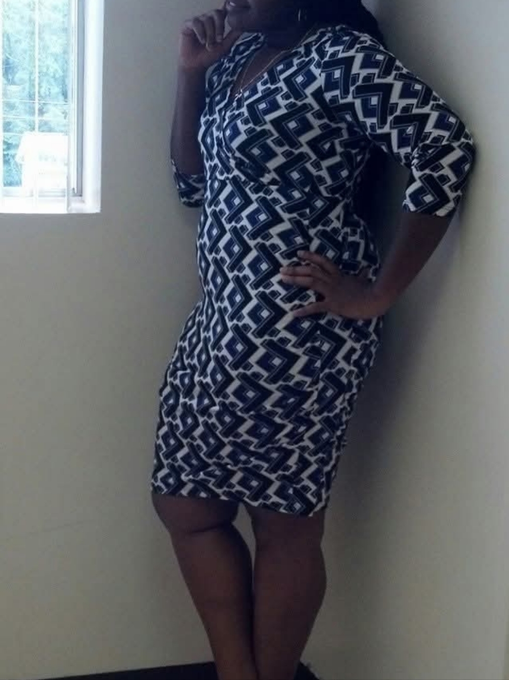 Women’s Black and White Geometric Print Sheath Dress